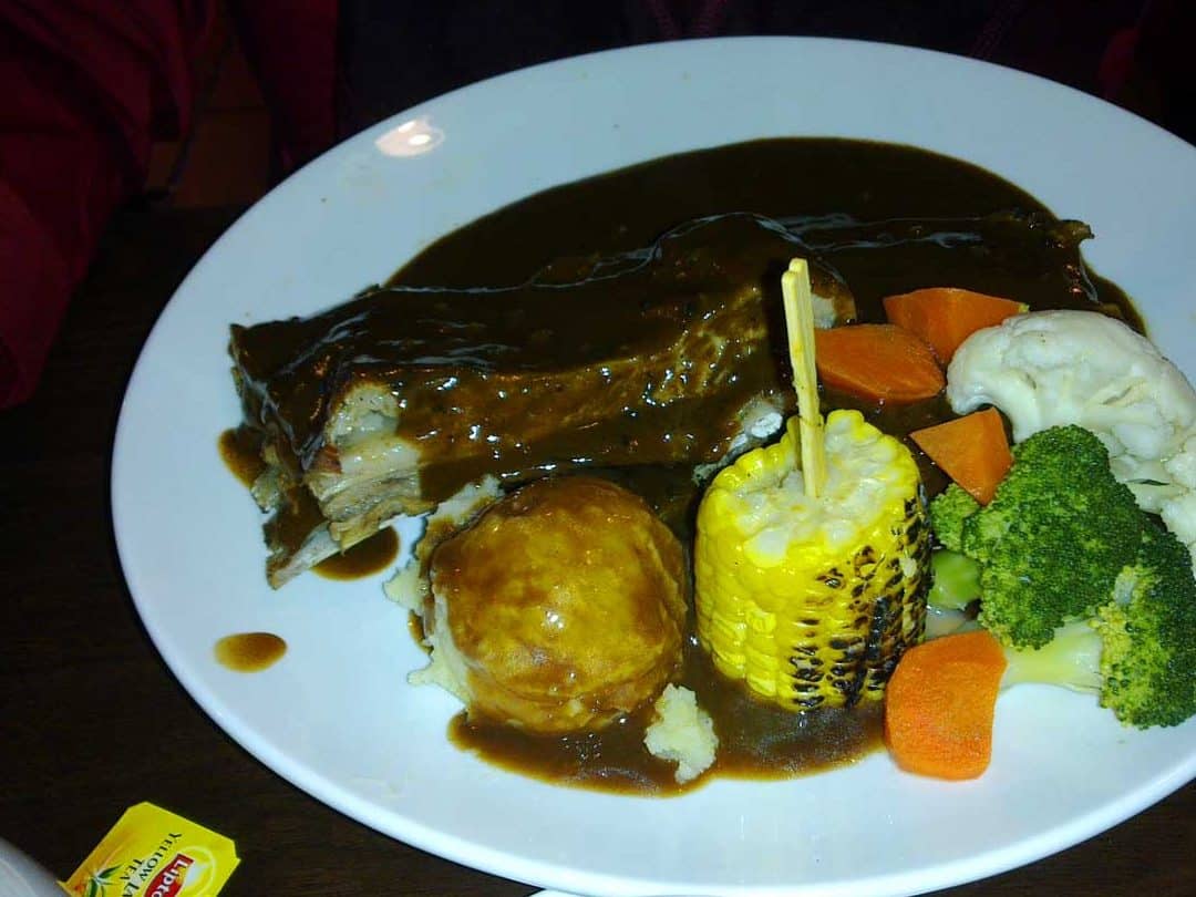 cabin makan makan tepi highway