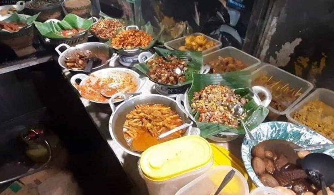 kedai makan nasi ulam ike ngase