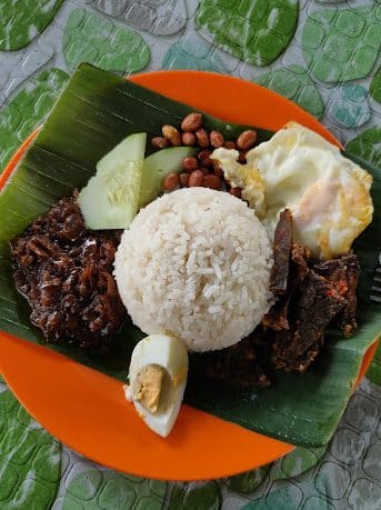 Kedai Makan Pagi (Nasi Lemak Sambal Hitam) 1 kedai makan pagi nasi lemak sambal hitam