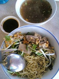 mee kolok sarawak