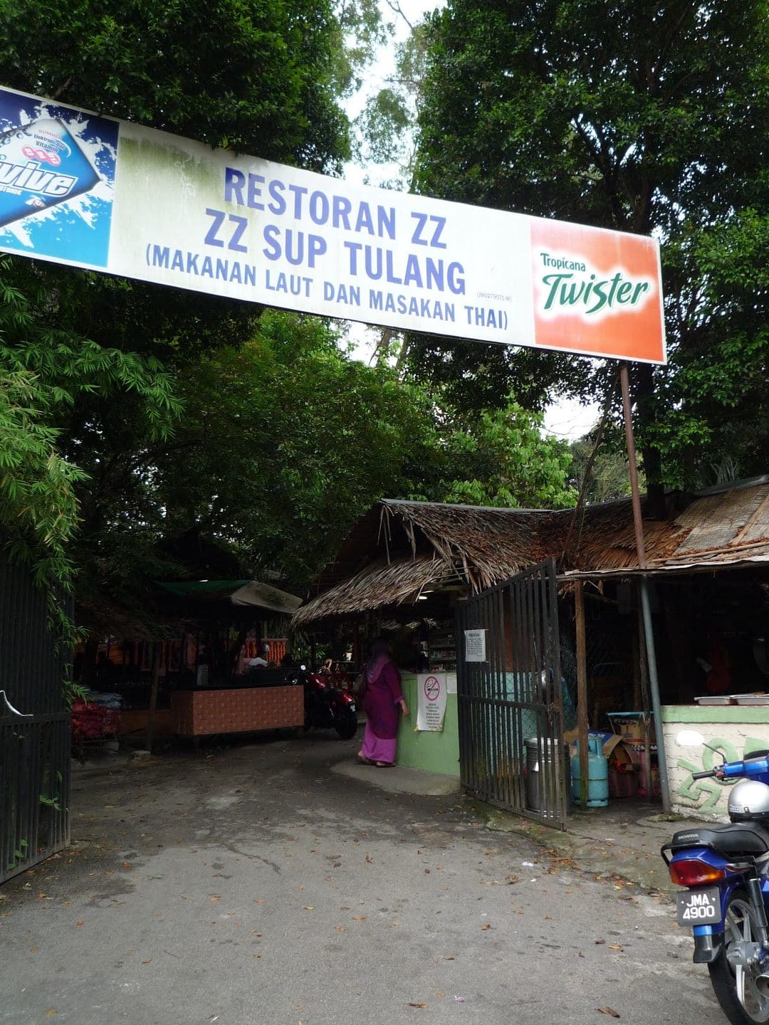 mee rebus tulang hutan bandar