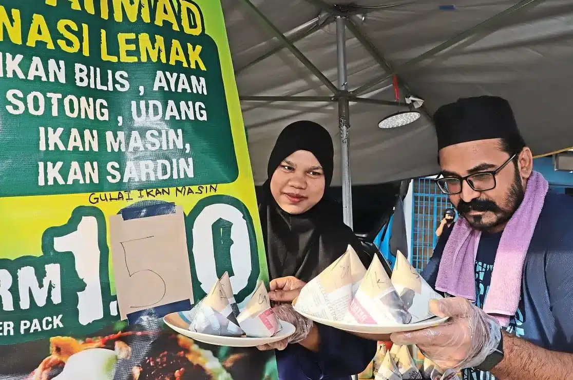 nasi lemak pojoan parit rm1 50