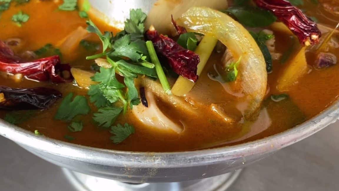 perahu kolek tomyam seafood