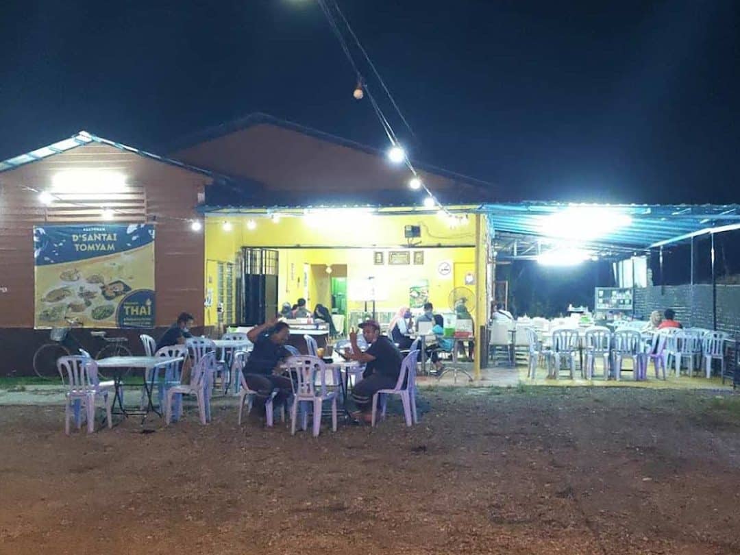 restoran dsantai tom yam