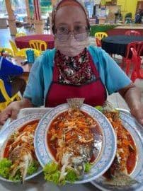 Restoran ikan bakar Kuala Sungai Baru Melaka 1 restoran ikan bakar kuala sungai baru melaka