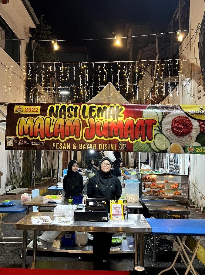 restoran malam jumaat