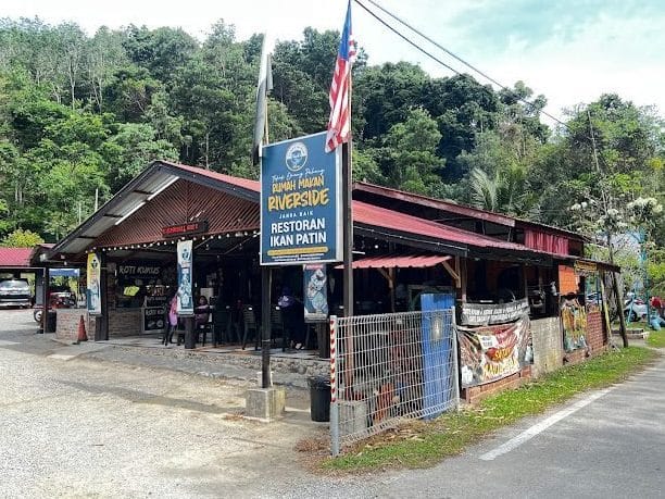 rumah makan riverside