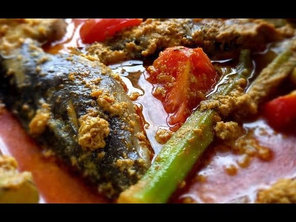 warong kari ikan sembilang nasi campur