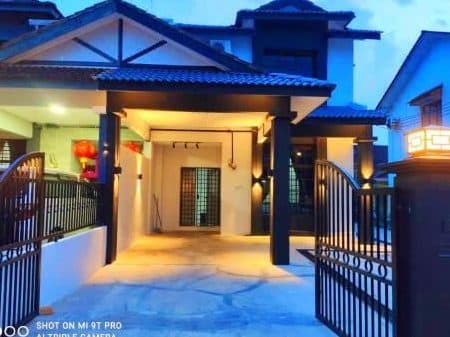 warung besi mak tom parit ulu 2