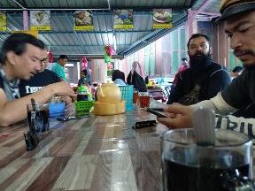 Warung Pak Daud Masjid Tanah 1 warung pak daud masjid tanah